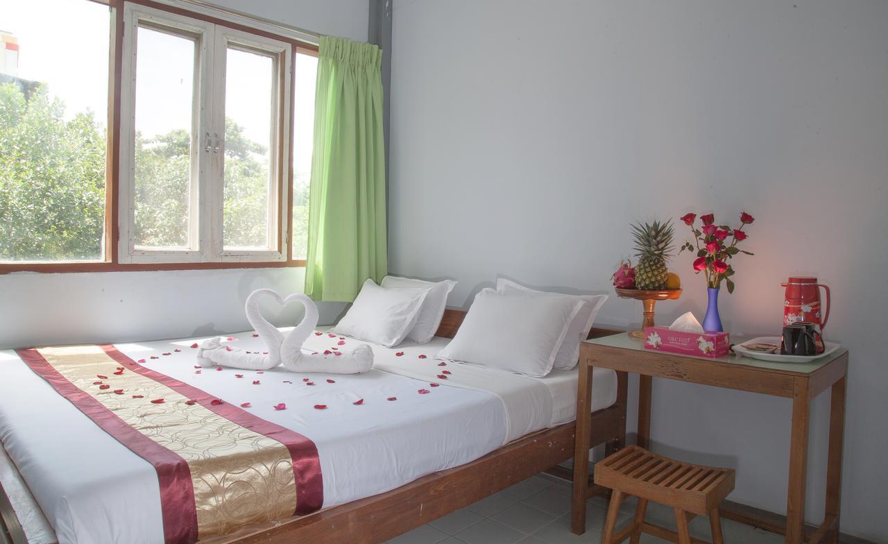 Mother Land Inn 2 Yangon Exterior photo